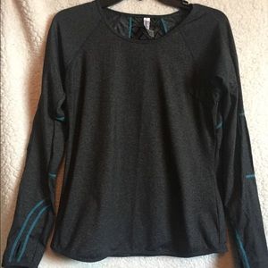 🍁 3/$25 Long sleeve athletic top